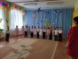 Весенние утренники Весенние утренники.